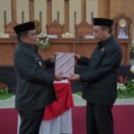 Paripurna DPRD, Pj Bupati Luwu Serahkan LKPJ Tahun 2023