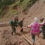 Warga Latimojong Dievakuasi dengan Berjalan Kaki Hingga Puluhan Kilometer