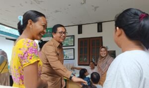 Wabup Lutra Apresiasi Pelaksanaan PIN Polio di Posyandu Cempaka Desa Sukamaju