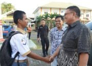 Jalan Kaki ke Sekolah Sejauh 10 KM, Siswa SMK di Palopo Dapat Hadiah Sepeda