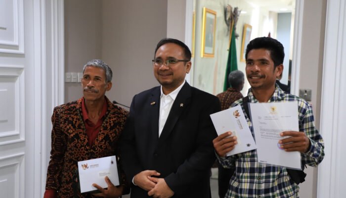 Menag Undang Dua Petani Pelosok NTT Bertemu Paus di Jakarta