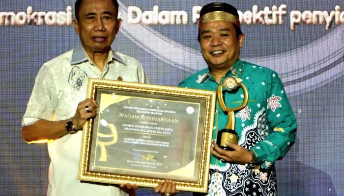 KPU Sulsel Raih Penghargaan di Ajang KPID Award 2024