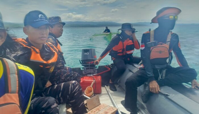 3 Orang dalam Pencarian, Tim Sar Sisir Pantai Hingga Pulau Tak Berpenghuni