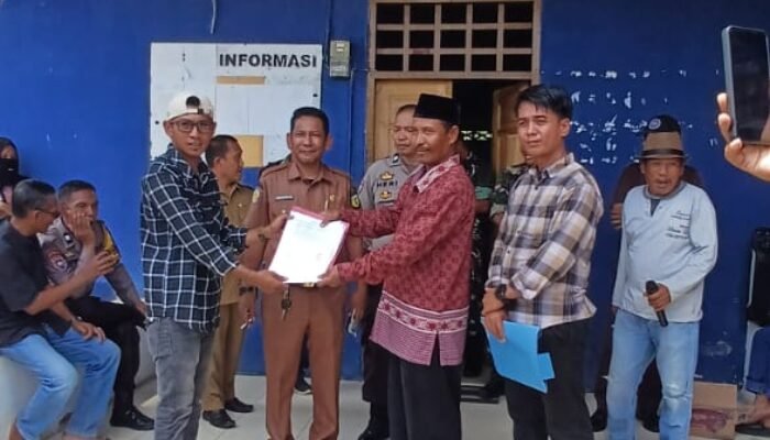 Warga Desa Lengkong Tolak Pengangkatan Pj. Kades, Desak Pj. Bupati Luwu Tinjau Ulang Keputusan