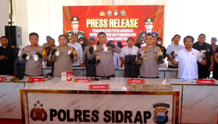 Polda Sulsel Ungkap Kasus Narkoba dan Penyalahgunaan Pupuk Bersubsidi di Sidrap