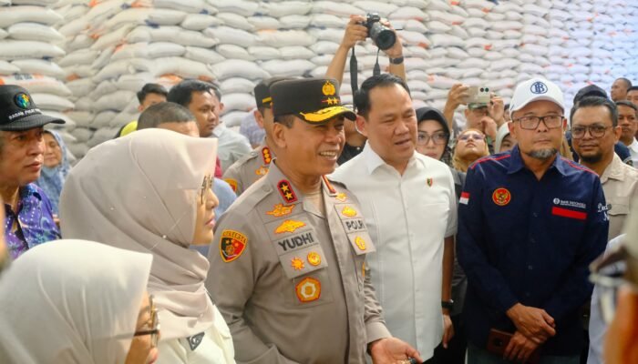 Kapolda dan Gubernur Sulsel Pastikan Harga Bahan Pokok Stabil