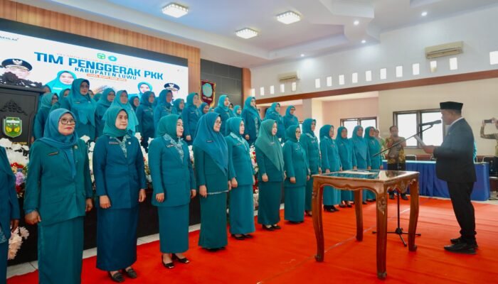 Pengurus TP-PKK Resmi Dilantik, Bupati Luwu Ingatkan Pentingnya Program Pemberdayaan