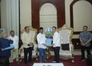 Serahkan 40 SK Penjabat Kepala Desa, Bupati Luwu Tekankan Pengabdian kepada Masyarakat