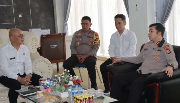 Pererat Sinergi Jelang PSU, Kapolres Palopo Lakukan Kunjungan ke DPRD