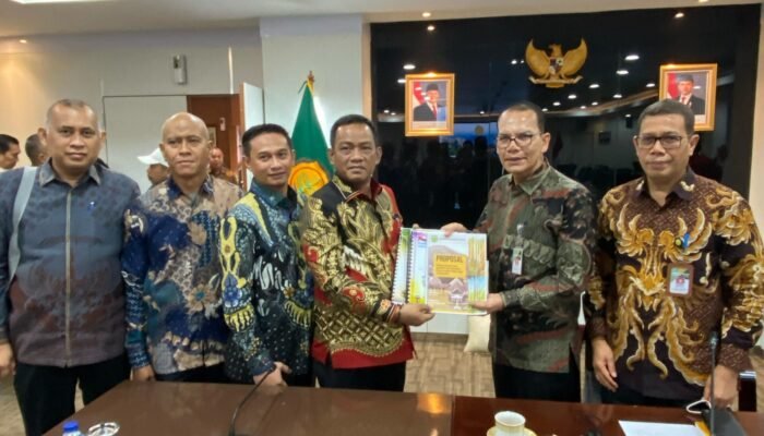 Rakor Bersama Kementan RI, Bupati Luwu Sampaikan Perbaikan Irigasi dan Revitalisasi Kakao