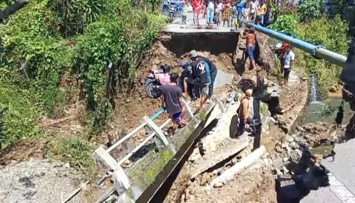 Akses Warga Putus, Anggota DPRD Palopo Minta Perbaikan Jembatan Dipercepat