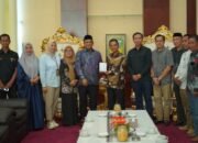 Bupati Luwu Serahkan Bantuan untuk Korban Angin Puting Beliung