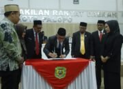 Paripurna DPRD Palopo Tetapkan Naili–Akhmad Syarifuddin sebagai Walikota dan Wakil Walikota Terpilih