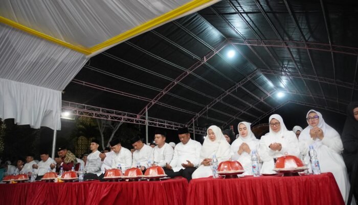 Tabligh Akbar Sambut Hari Jadi Luwu ke-66, Bupati: Pembangunan Harus Dibarengi Keimanan