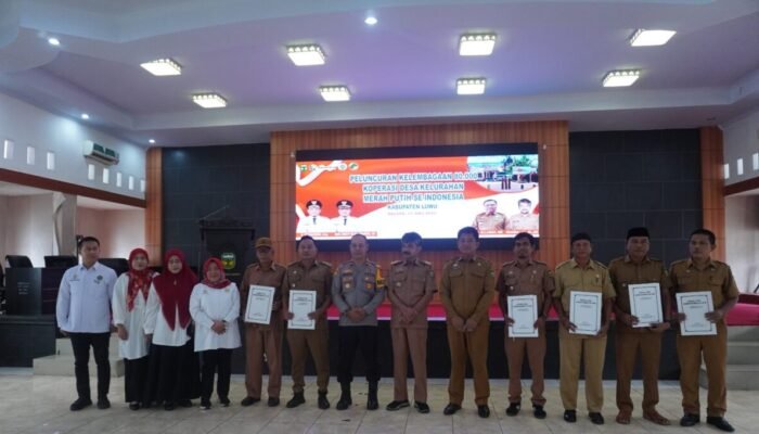 Pemkab Luwu Serahkan 227 Akta Koperasi Dukung Program Nasional “Koperasi Merah Putih”