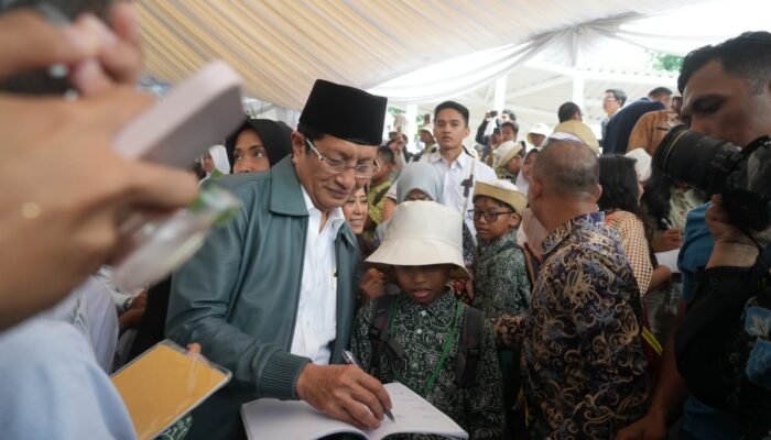 Enam Menteri Teken MoU Implementasi PP Tunas 2025, Menag Nasaruddin: “Handphone Bisa Jadi Malaikat, Bisa Jadi Iblis”