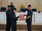 Rapat Paripurna DPRD Palopo, Pemkot Serahkan Ranperda Perubahan APBD 2025