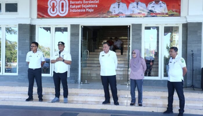 Bupati Luwu Lepas 15 Siswa Lanjutkan Pendidikan di Sekolah Rakyat Makassar