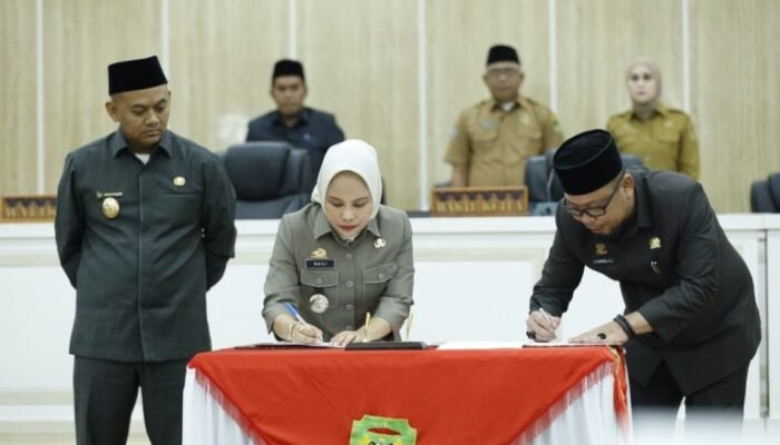 DPRD Palopo Sahkan Perubahan APBD 2025, Wali Kota Tekankan Transparansi dan Efisiensi