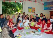 Bupati Luwu Bacakan Dongeng untuk Siswa SD, Dorong Minat Baca dan Pembentukan Karakter Sejak Dini