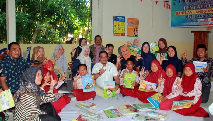 Bupati Luwu Bacakan Dongeng untuk Siswa SD, Dorong Minat Baca dan Pembentukan Karakter Sejak Dini