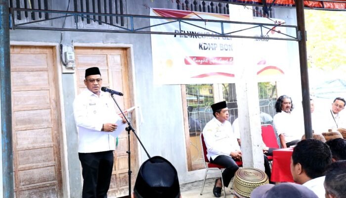 Dorong Ekonomi Desa, Bupati Luwu Luncurkan KDMP Bonelemo Bekerjasama Bulog