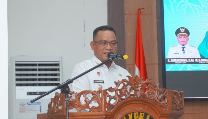 Pelatihan Aplikasi SIM PKK, Bupati Luwu Dorong Optimalisasi Digitalisasi Administrasi Kader