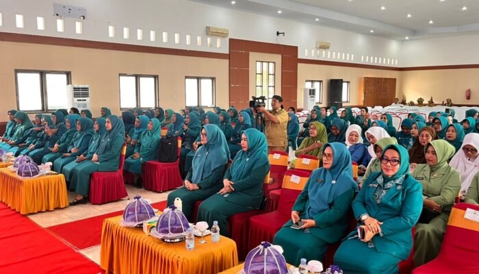 Peringati HKG PKK ke-53, Hj. Kurniah Patahudding Ajak Orang Tua Jadi Role Model di Era Digital