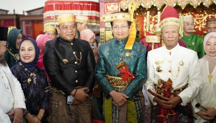 Patahudding Hadiri Penganugerahan Gelar Adat Kedatuan Luwu untuk Menag RI
