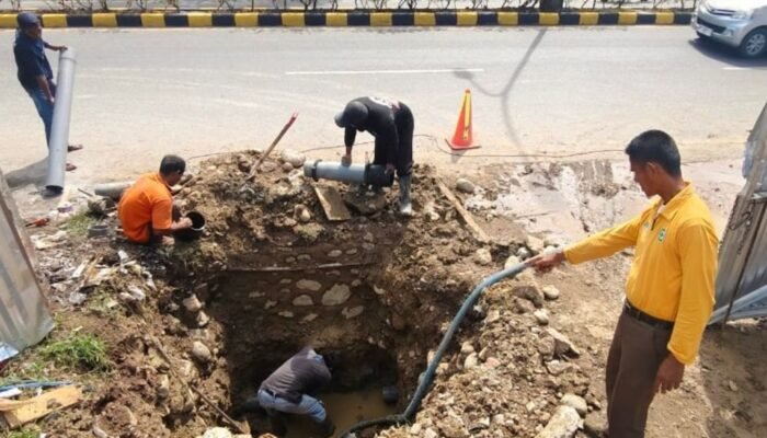 PDAM Palopo Perbaiki Pipa Bocor di Wara Timur, Distribusi Air Sempat Terganggu