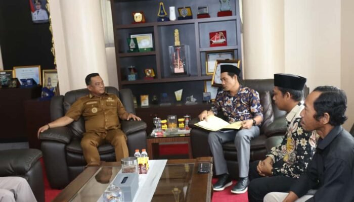 Bupati Luwu Terima Audiensi KPU, Bahas Sosialisasi Layanan Pemutakhiran Data Pemilih Berkelanjutan