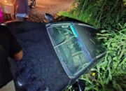 Mobil Ketua DPRD Luwu Timur Terperosok ke Drainase di Towuti