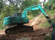 Tertutup Longsor, Akses Latuppa–Bastem Akhirnya Dibuka Kembali