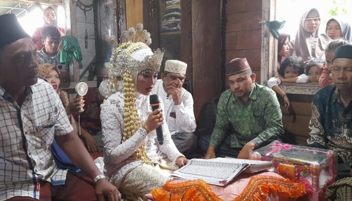 Menyusuri Sungai dan Laut, Penghulu KUA Pastikan Negara Hadir di Pulau Terluar Mandailing Natal