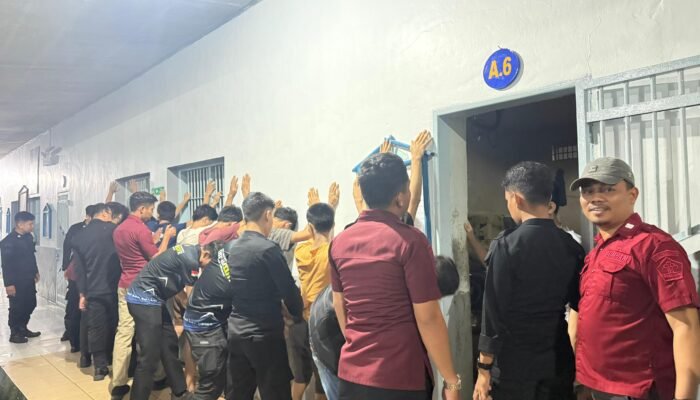 Razia Malam Jelang Akhir Tahun, Lapas Palopo Amankan Barang Terlarang