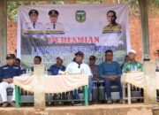 Dorong Pembinaan Olahraga, Bupati Luwu Resmikan Lapangan Binturu