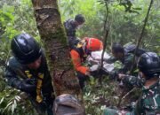 Evakuasi Dramatis Korban ATR 42-500, Tim SAR Turun Jurang Ratusan Meter di Bulu Saraung