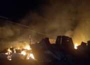 Kebakaran Hanguskan Puluhan Kios di Pasar Andi Tadda Palopo