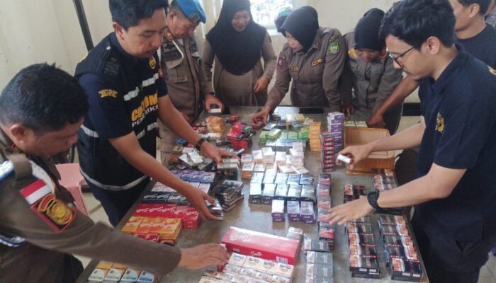 Satpol PP Palopo Bersama Bea Cukai Gelar Operasi Gempur Rokok Ilegal, 489 Bungkus Disita