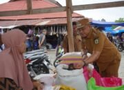 Sidak Pasar Jelang Lebaran, Bupati Luwu Temukan Sejumlah Komoditas Naik
