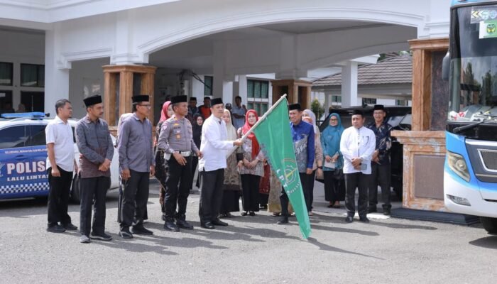 Pemkab Luwu Lepas Kafilah MTQ XXXIV Sulsel, Target Masuk 10 Besar