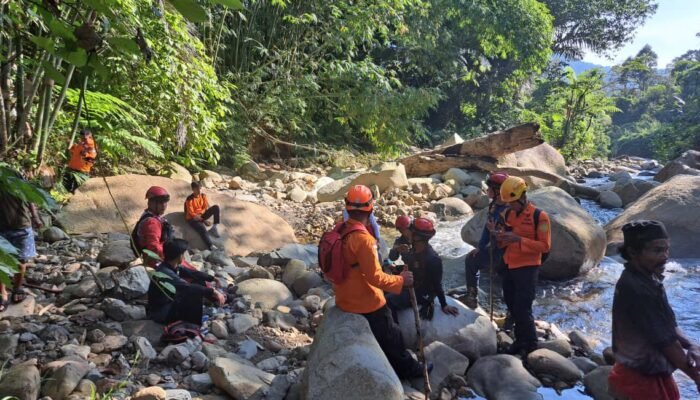 Seorang Ibu Tersesat di Hutan Palopo, Tim SAR Lakukan Pencarian