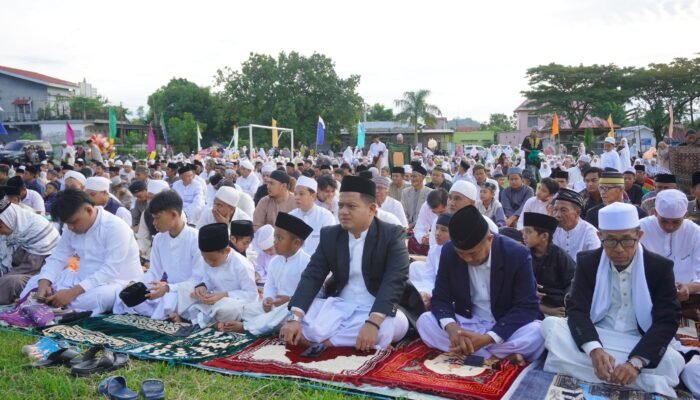 Shalat Idul Adha Bersama Warga, Wabup Luwu Tekankan Nilai Kebersamaan