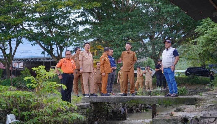Pemkab Luwu Bergerak Cepat Tangani Banjir, Alat Berat Segera Diturunkan