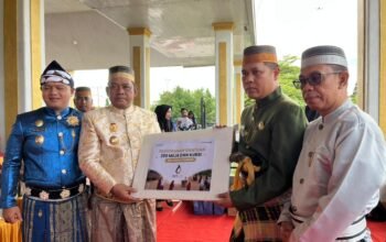 MDA Distribusikan Ratusan Fasilitas Belajar untuk Siswa Luwu