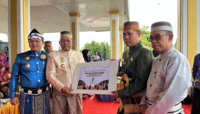 MDA Distribusikan Ratusan Fasilitas Belajar untuk Siswa Luwu