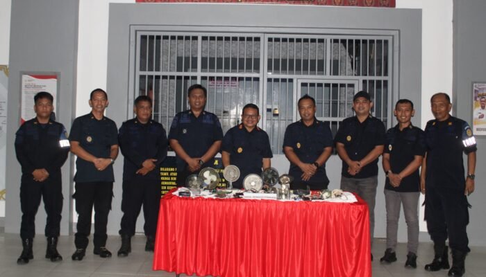 Komitmen Bersih dari Narkoba, Lapas Palopo Intensifkan Razia Kamar Warga Binaan