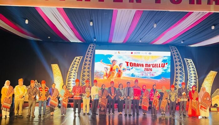 Luwu Unjuk Pesona Budaya di Toraya Ma’gellu’ Lewat Tari Pajjaga Baine