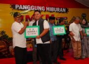 Wakil Bupati Luwu Serahkan Hadiah Lomba Literasi, Tekankan Penilaian Objektif
