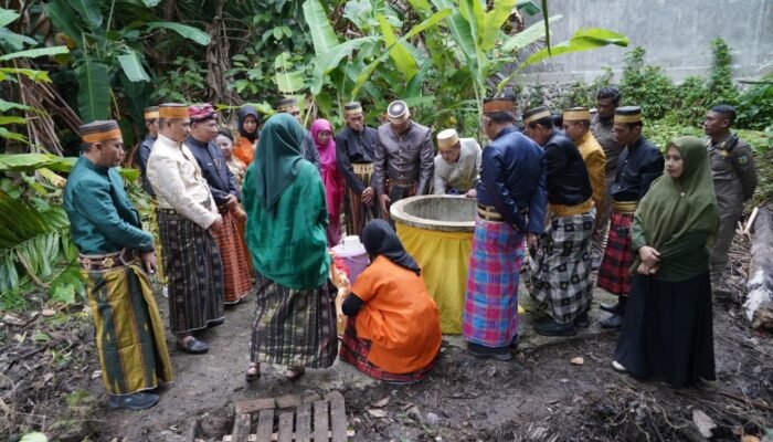 Hari Jadi Luwu ke-67, Prosesi Adat Mallekke Wai Teguhkan Warisan Leluhur
